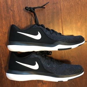 Nike women’s flex trainer 6